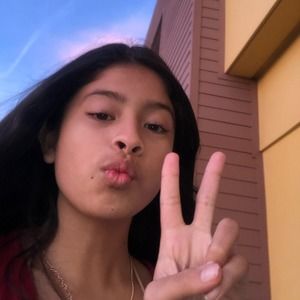 Meet your Posher, Fatima